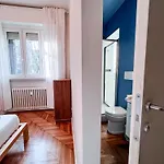 Apartamento Isola Trendy Retreat - Large Flat,