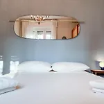 Isola Trendy Retreat - Large Flat, Apartamento *