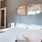 Isola Trendy Retreat - Large Flat, Milán