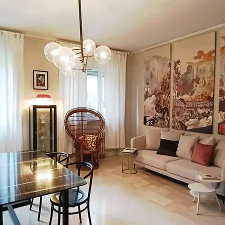 Isola Trendy Retreat - Large Flat,