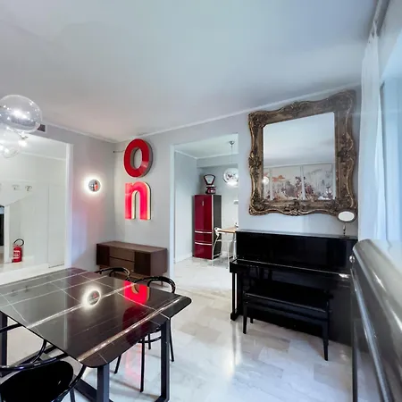 Isola Trendy Retreat - Large Flat, Apartment Milan