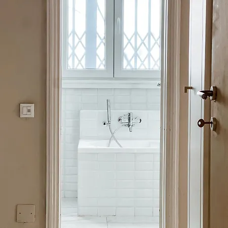 Isola Trendy Retreat - Large Flat, * Milan