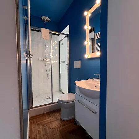 Apartment Isola Trendy Retreat - Large Flat, *