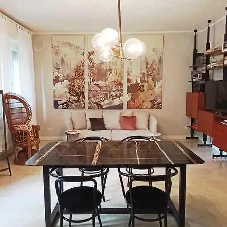 Isola Trendy Retreat - Large Flat, Apartmán *