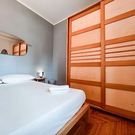 Isola Trendy Retreat - Large Flat, Apartment
