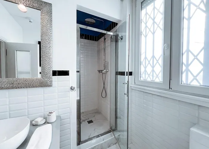 Isola Trendy Retreat - Large Flat, Milano